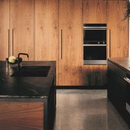 Walnut Veneer CC Eva Nash home crop vertical